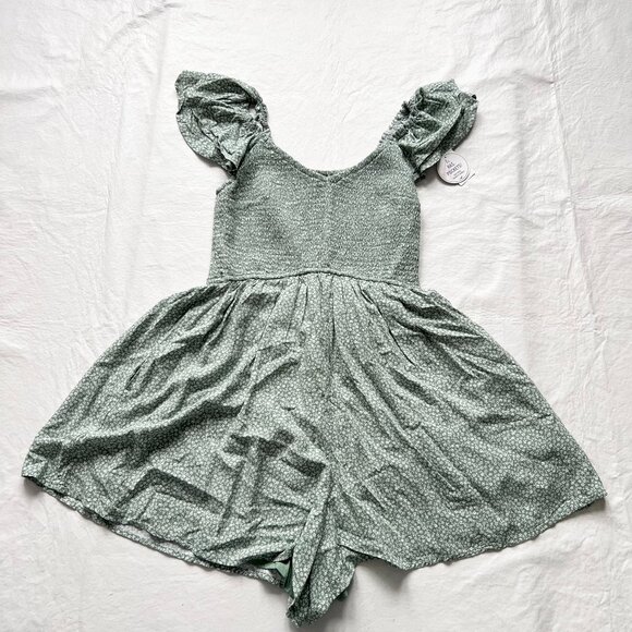 Hollister romper green white floral print Large Long short flutter sleeve - Picture 1 of 4